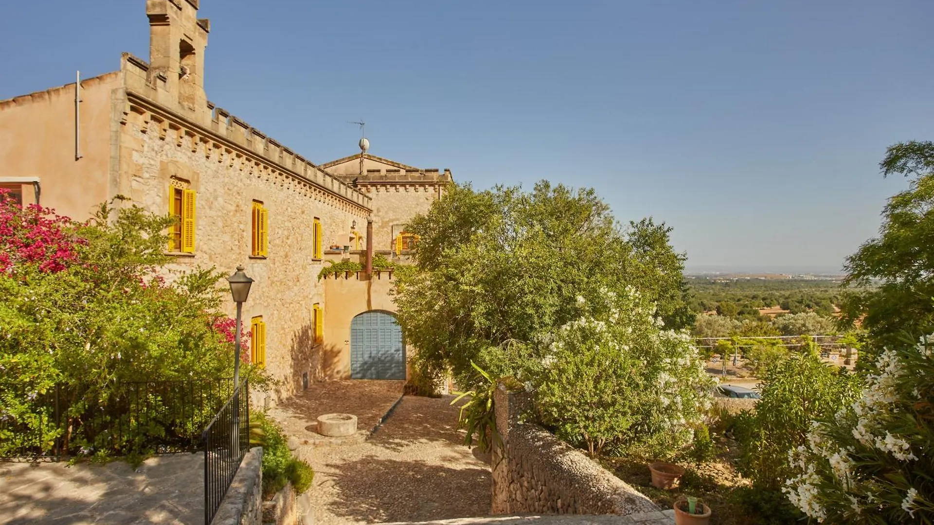 Farm stay Agroturismo Alqueria Blanca Bunyola Spain