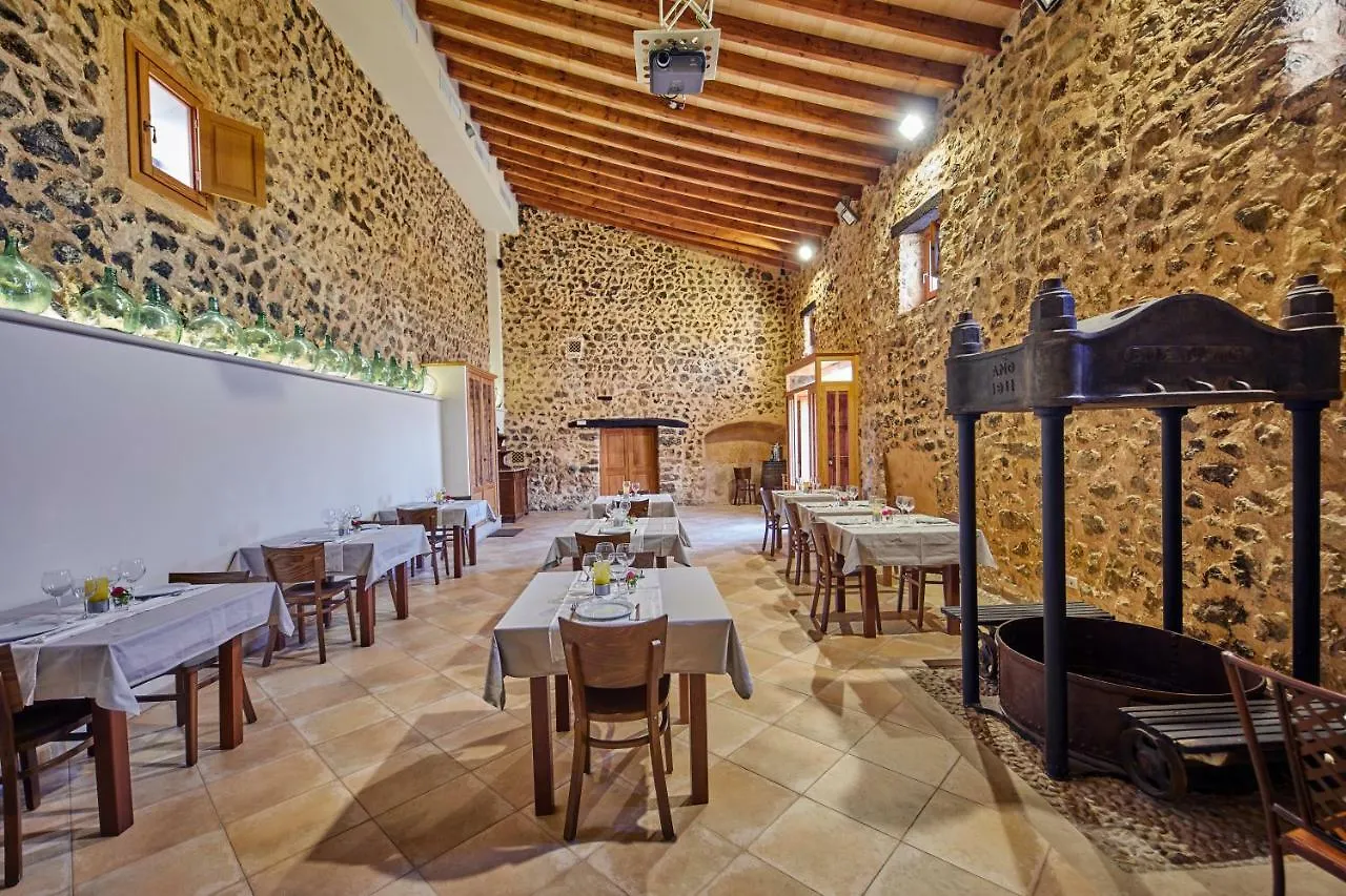 Farm stay Agroturismo Alqueria Blanca Bunyola